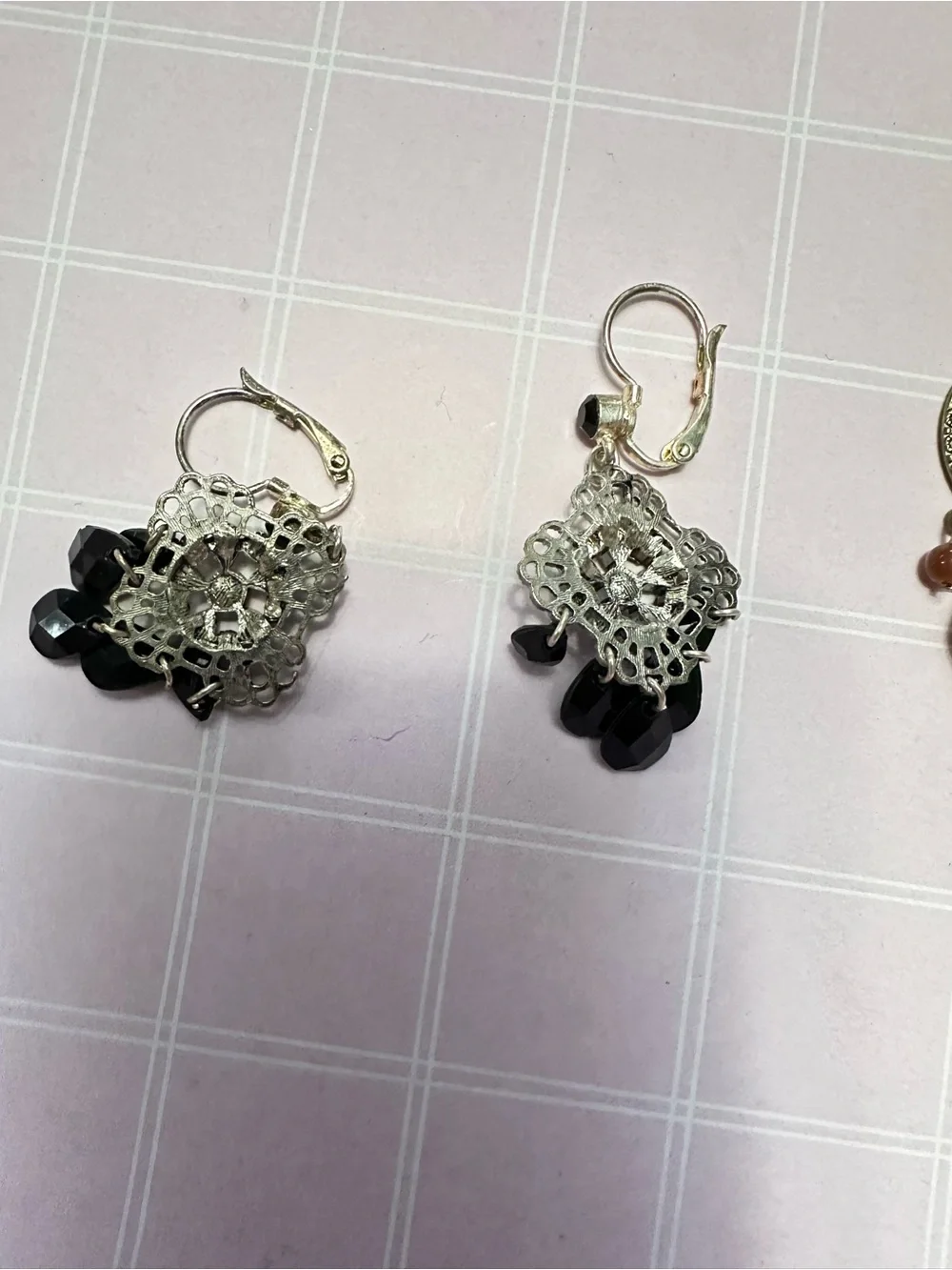 Vintage-Inspired Dangle Earrings in Black and Brown - Unbranded